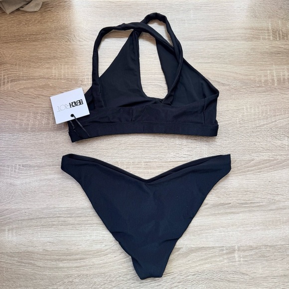 NWT Beach Riot Bikini Set Halter Top & Vanessa Bottoms Black Medium Large - Picture 3 of 3